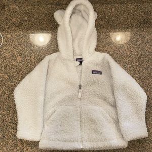 Like NEW - Furry Patagonia size 2T